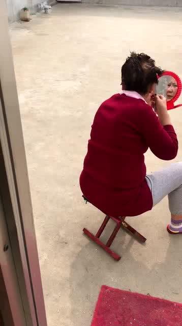 吃瓜阿姨图片,揭秘日常生活中的欢乐时光