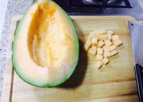 教爸爸吃哈密瓜,哈密瓜美食之旅