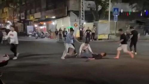 街头斗殴视频吃瓜,激情四溢的瞬间，吃瓜群众围观热议