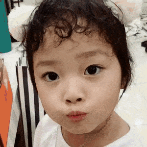 巨婴吃瓜下播,直播界的另类“下播秀”